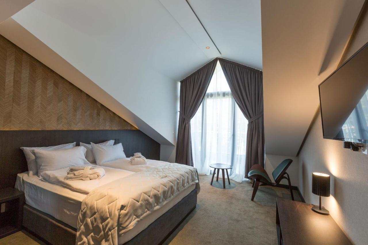 Hotel Crni Vrh Divčibare 외부 사진