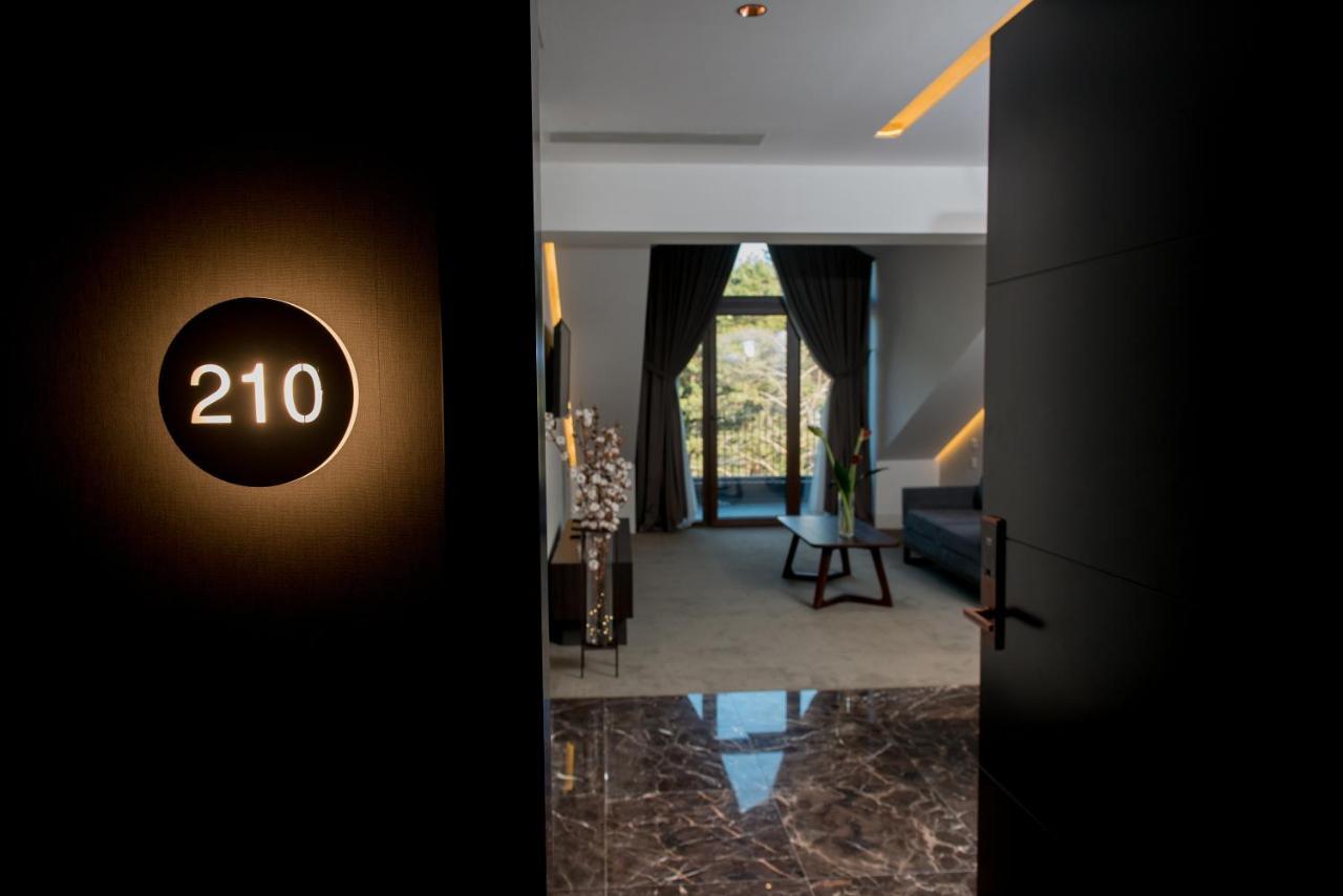 Hotel Crni Vrh Divčibare 외부 사진
